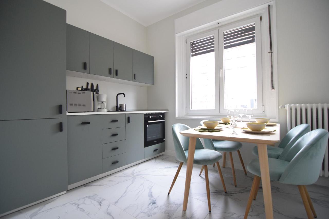 Beautiful Apartment In Old City Bucharest Luaran gambar