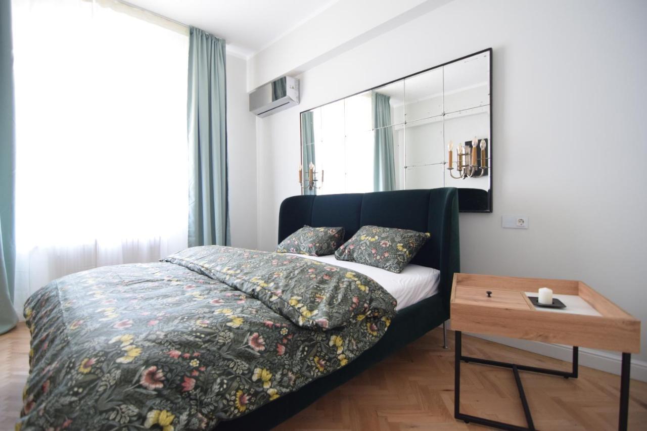 Beautiful Apartment In Old City Bucharest Luaran gambar